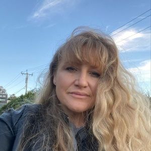 Meet your Posher, Rebekah